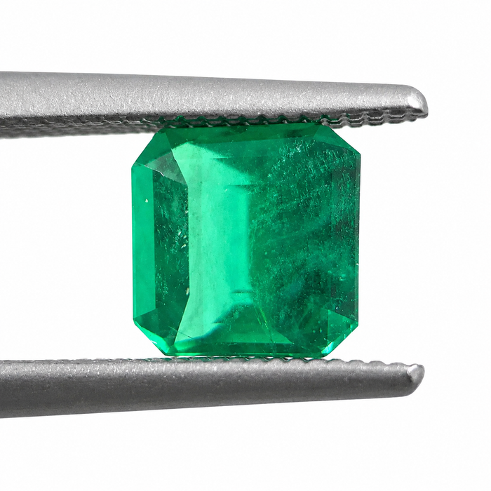 Emerald 0.97 carats Square emerald cut loose gemstone