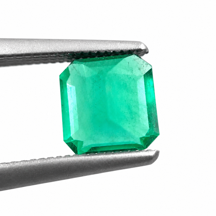 Emerald 0.97 carats Square emerald cut loose gemstone