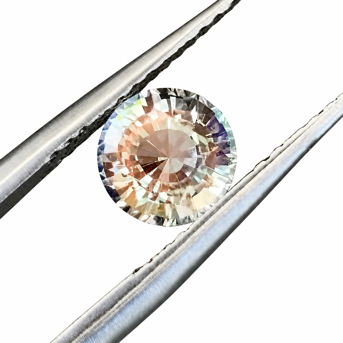 Rainbow moonstone 1.00 carat round brilliant cut loose gemstone