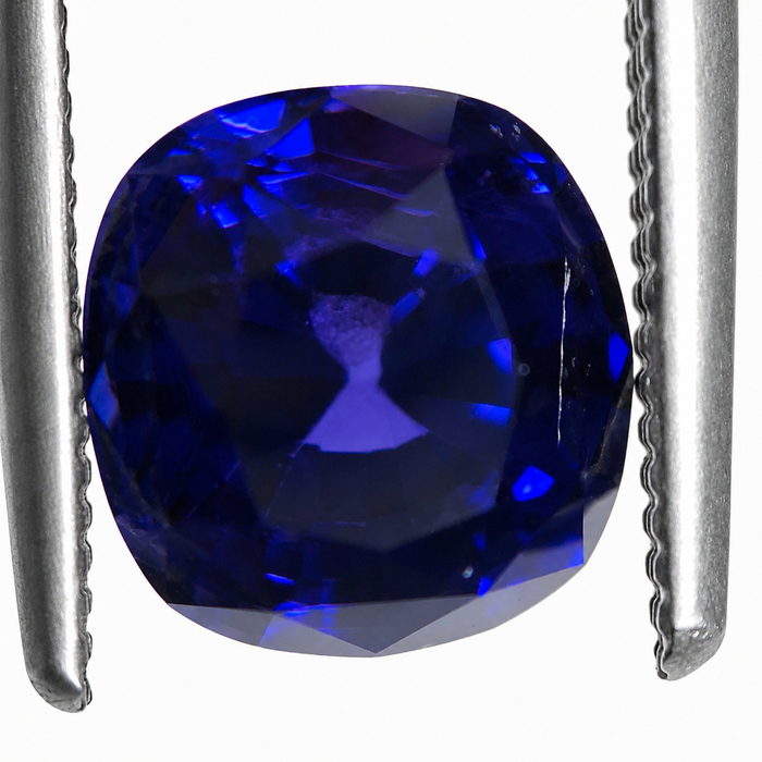 Blue Purple color change Sapphire 2.00 carat 6.63x6.24x5.17mm square cushion cut