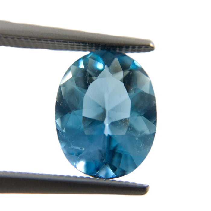 Aquamarine oval brilliant cut 2.07 carats loose gemstone - Buy loose or make a custom order
