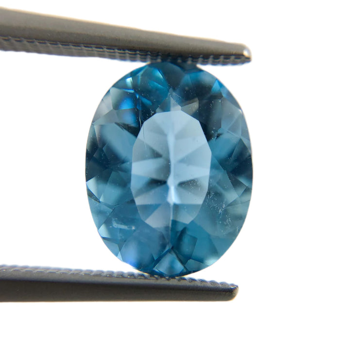 Aquamarine oval brilliant cut 2.07 carats loose gemstone - Buy loose or make a custom order