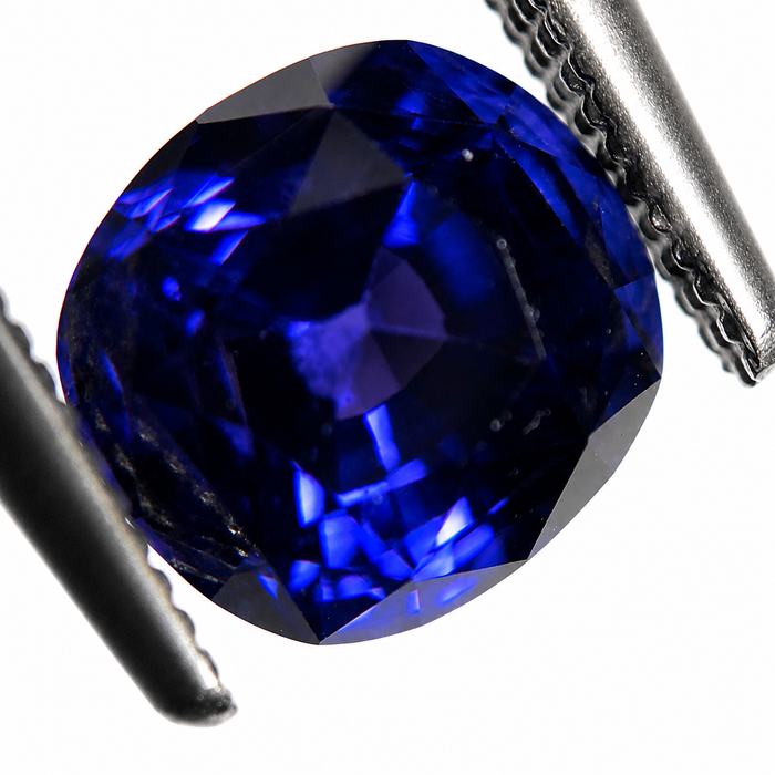 Blue Purple color change Sapphire 2.00 carat 6.63x6.24x5.17mm square cushion cut