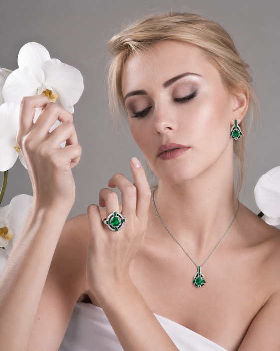 Emerald round brilliant cut 0.48 carat loose gemstone - Make a custom order