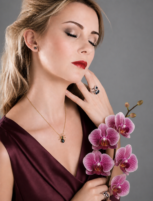 Spider arachnid insect Tahitian pearl Australian parti sapphire 14k yellow gold pendant necklace
