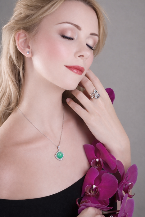 Australian Chrysoprase 7.38 carat round cut cabochon loose gemstone - Buy loose or customise