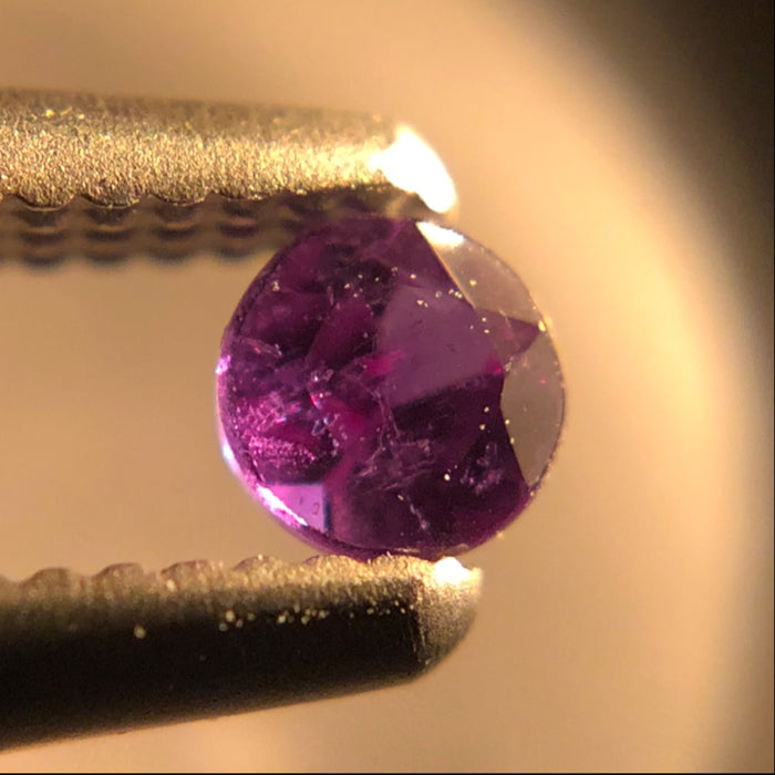 Natural colour change Alexanderite round brilliant cut 0.11 carat - Buy loose or customise
