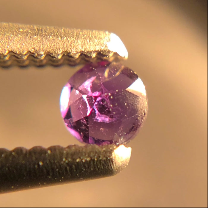 Natural colour change Alexanderite round brilliant cut 0.11 carat - Buy loose or customise
