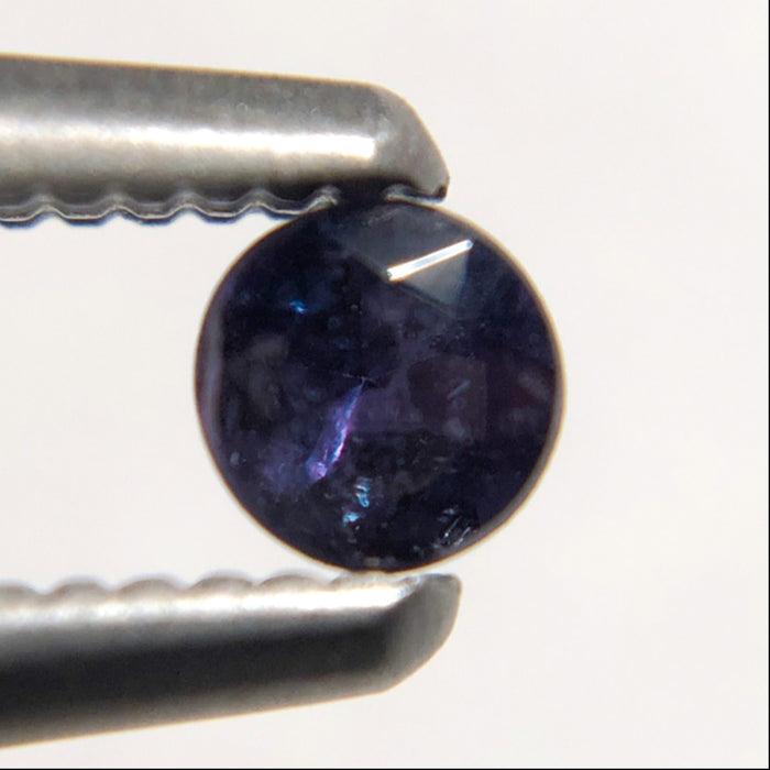 Natural colour change Alexanderite round brilliant cut 0.11 carat - Buy loose or customise